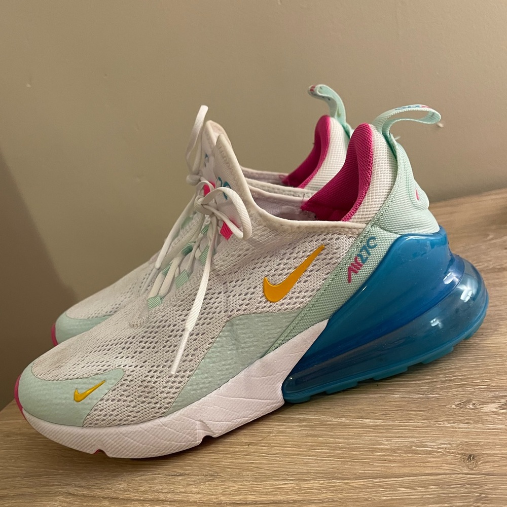Women’s Nike Air Max 270